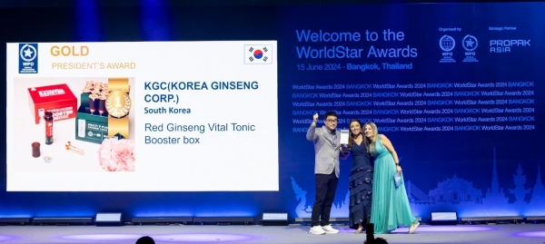 ▲ KGC인삼공사의 2030세대 에너지 충전 드링크 ‘정관장 활기력 부스터’가 태국에서 개최된 ‘WorldStar Packaging Awards 2024’에서 프레지던트 골드를 수상했다.ⓒKGC인삼공사